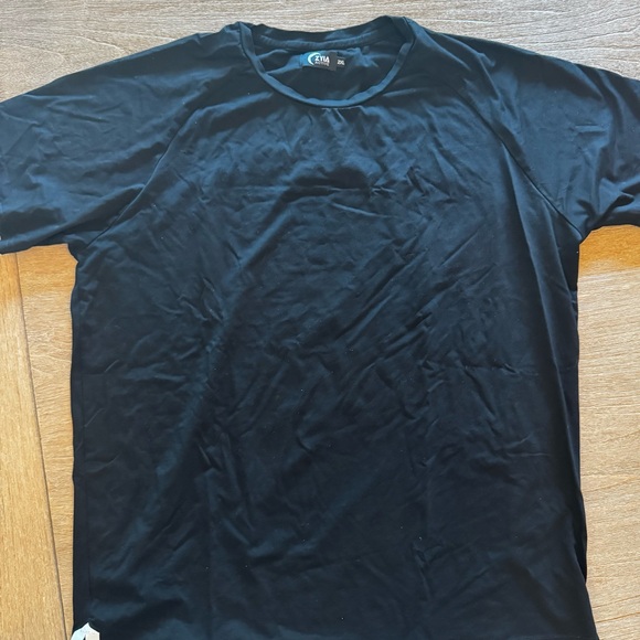 ZYIA MENS Black Champion Split T - Picture 1 of 6